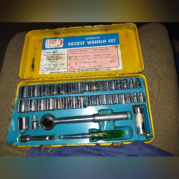 Vintage high-quality Tuff Tools 3/8-1/4 Socket Wrench Set In Latching Metal Case - Picture 1 of 5